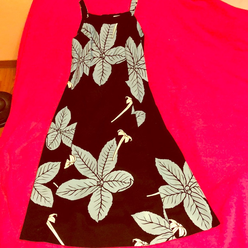 Sig Zane Hawaiian Dress